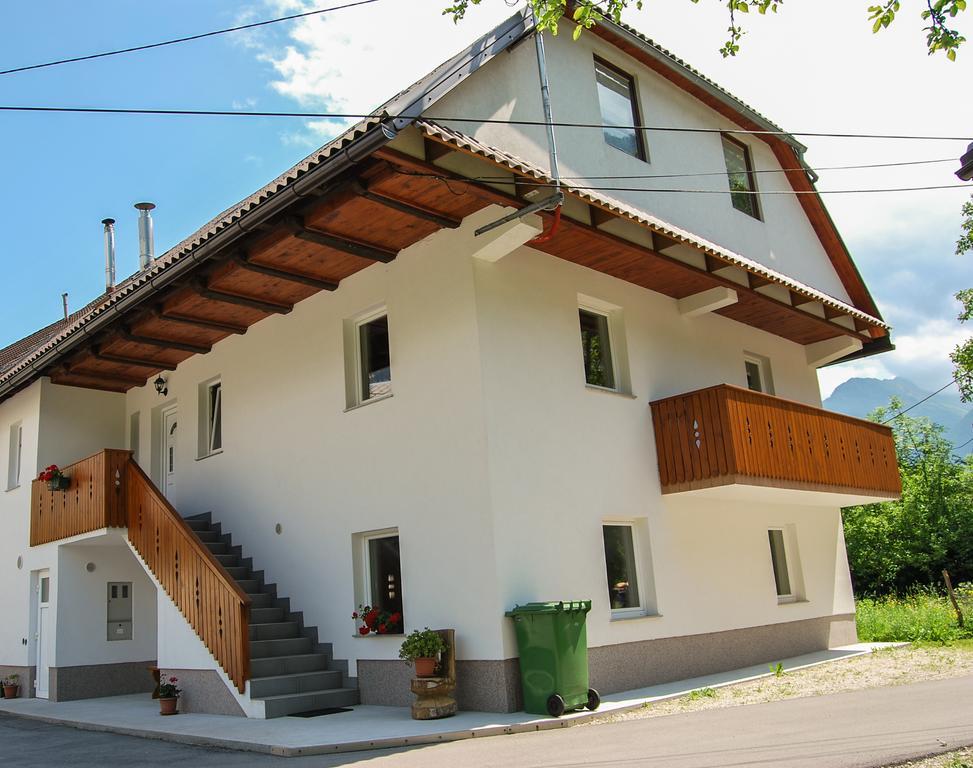 Apartments Zornik Бовец Екстер'єр фото